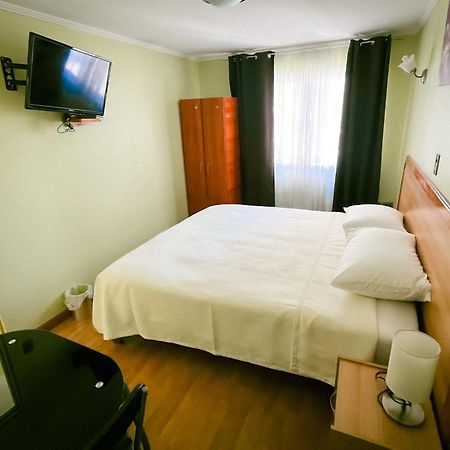 Hostal Sol Del Pacifico イキケ エクステリア 写真