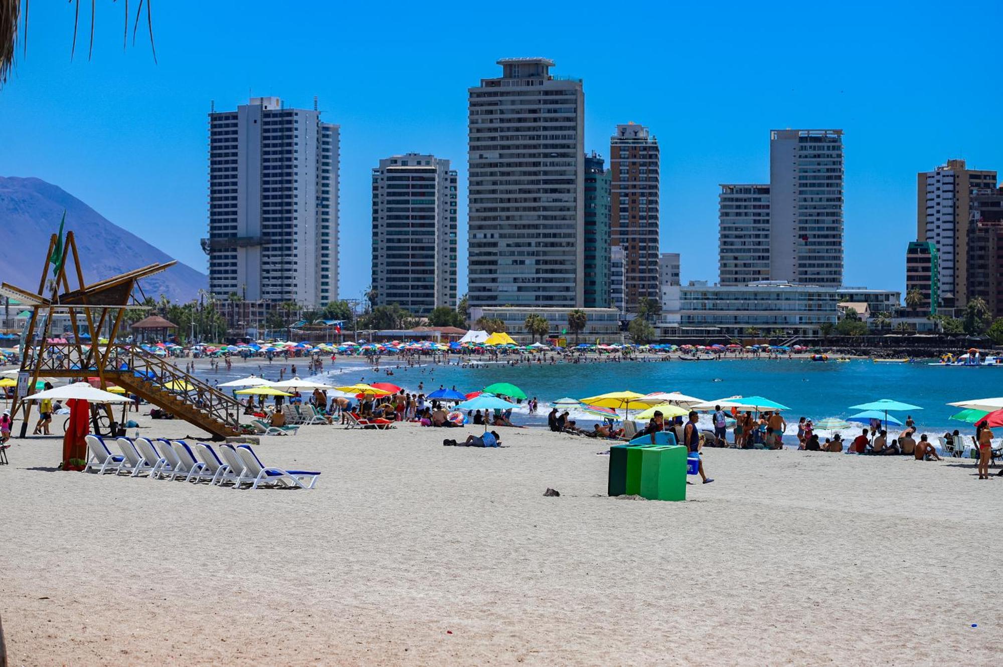 Hostal Sol Del Pacifico イキケ エクステリア 写真