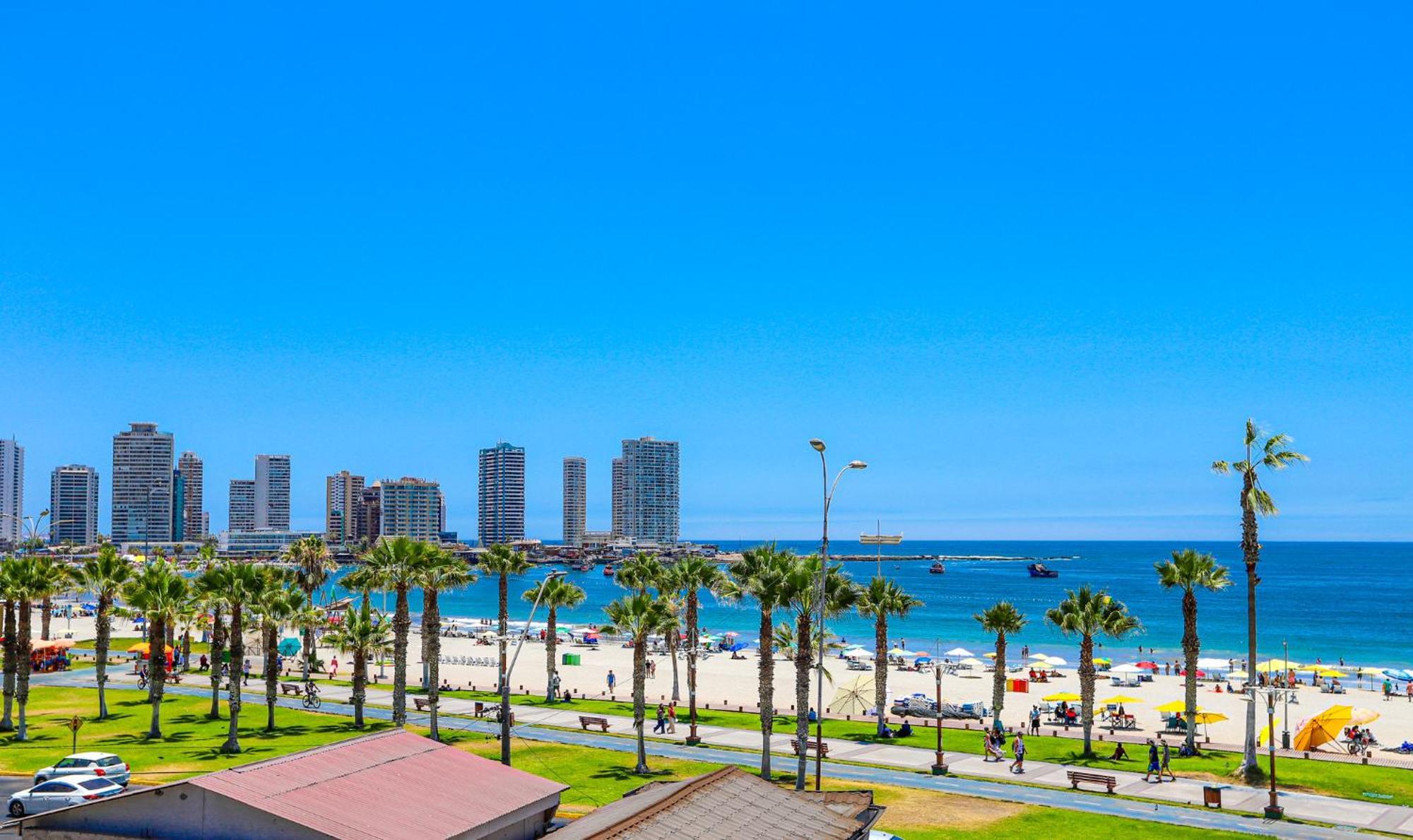 Hostal Sol Del Pacifico イキケ エクステリア 写真