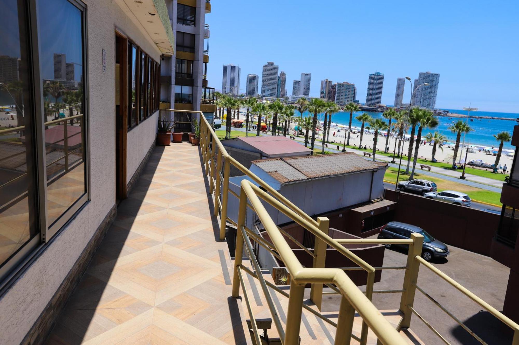 Hostal Sol Del Pacifico イキケ エクステリア 写真