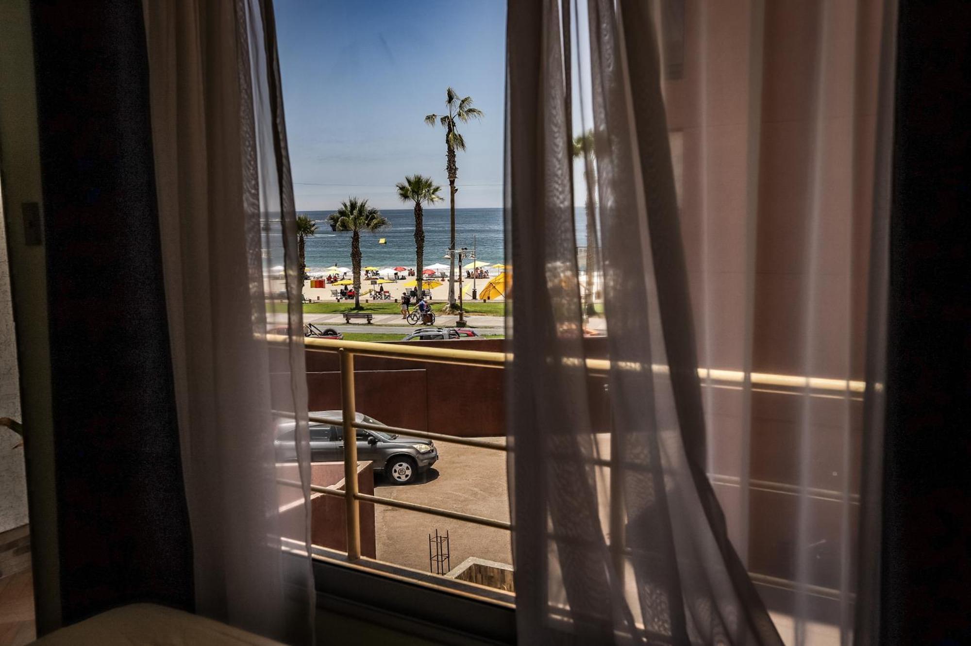 Hostal Sol Del Pacifico イキケ エクステリア 写真
